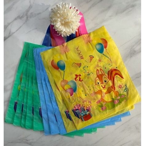

Plastik Ulang Tahun Anak Goodie Bag Tali Lebar Tupai