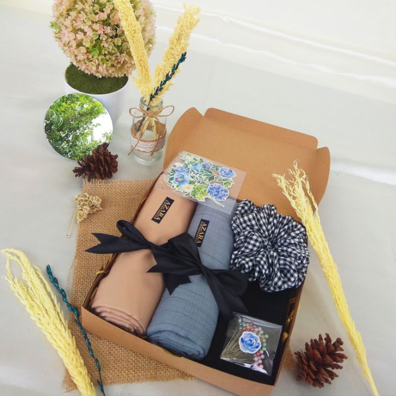 

HAMPERS HIJAB | GIFT BOX | KADO WISUDA | KADO ULANG TAHUN