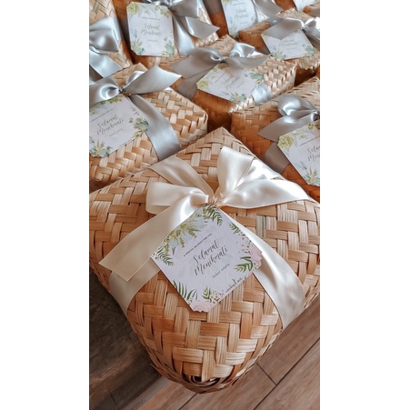 

Custom Packaging Hampers