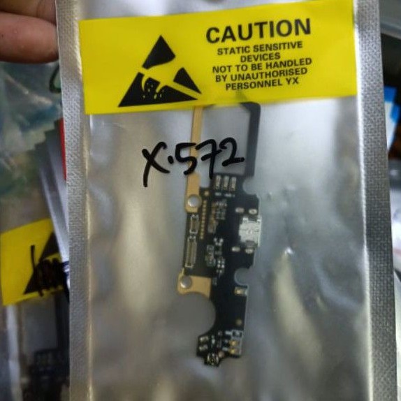 PAPAN BOARD UI CHARGER INFINIX X572