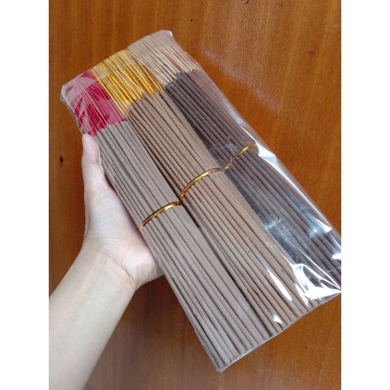 Hio Dupa Tri Wangi (Menyan, Majegau, Gaharu) stik 32cm Kemasan 750gr