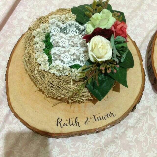 tempat 1perhiasan mahar Ringnest alas wood slice