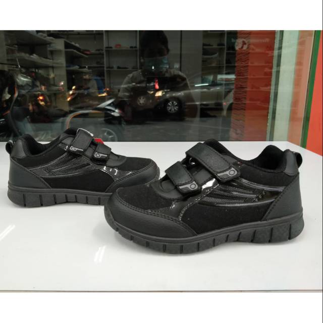 Sepatu sekolah hitam polos  B First untuk anak Sekolah Dasar