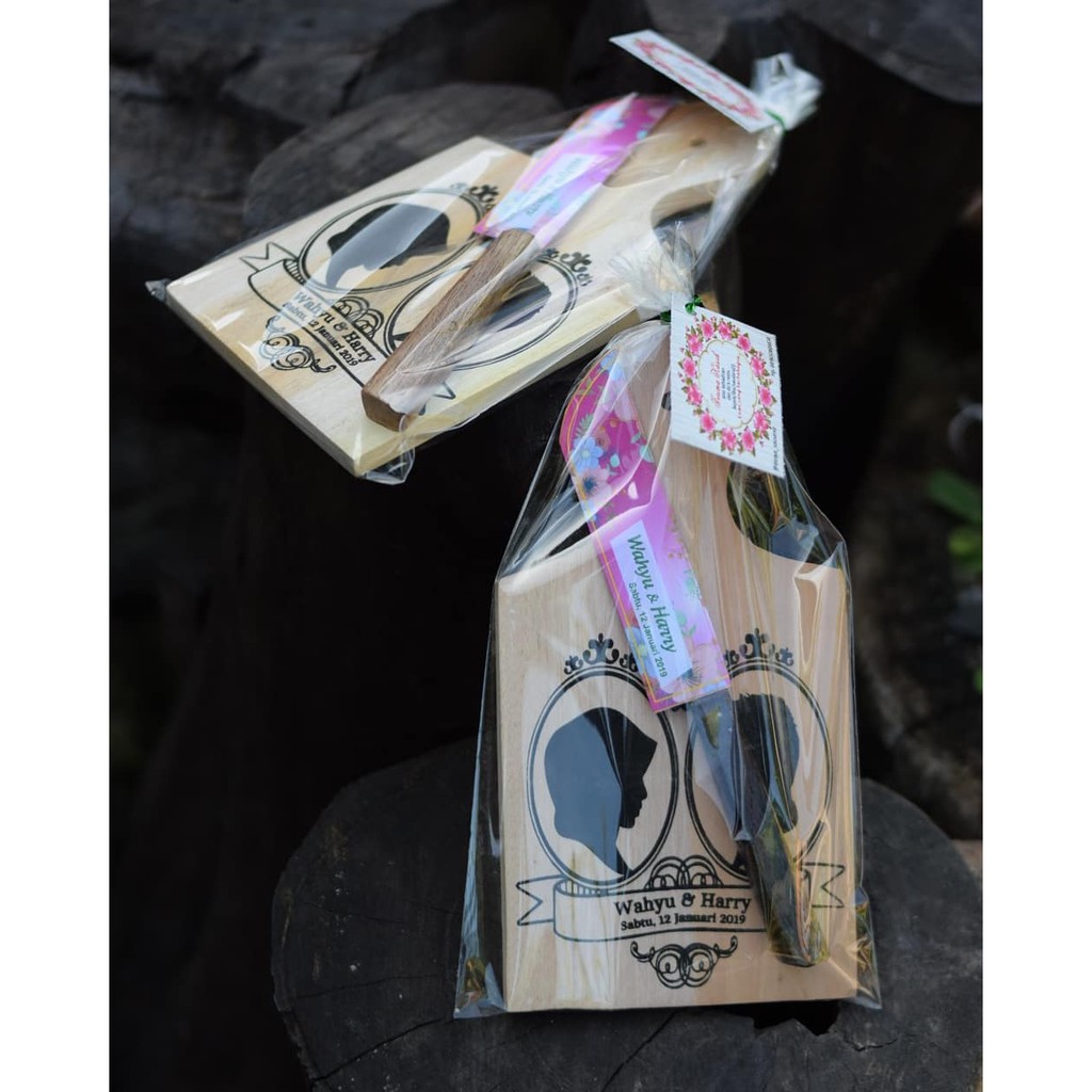 souvenir pernikahan talenan pisau saouvenir custom souvenir hampers