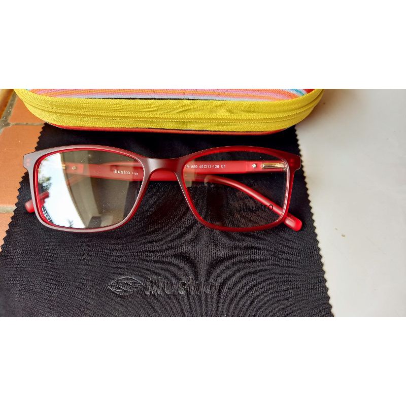 Frame Kacamata Anak Illustro