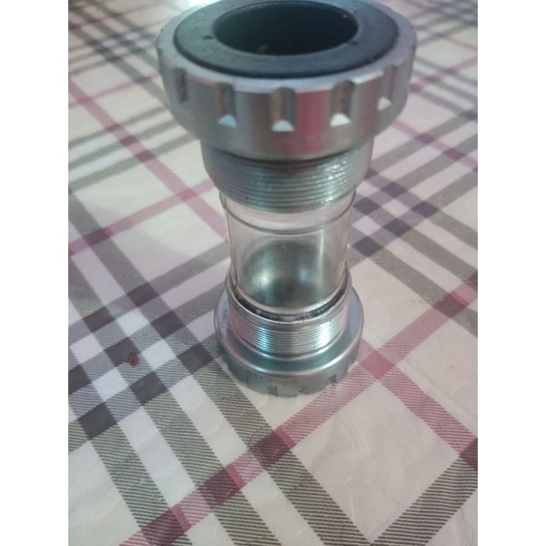 bottom bracket sepeda Polygon strattos S3 second