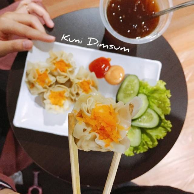 

DIMSUM ENAK 1 porsi isi 4 cuma RP 10.000