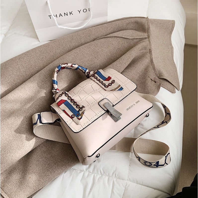 Tas Selempang Wanita Import 121854 (1 KG MUAT 2) GT1854