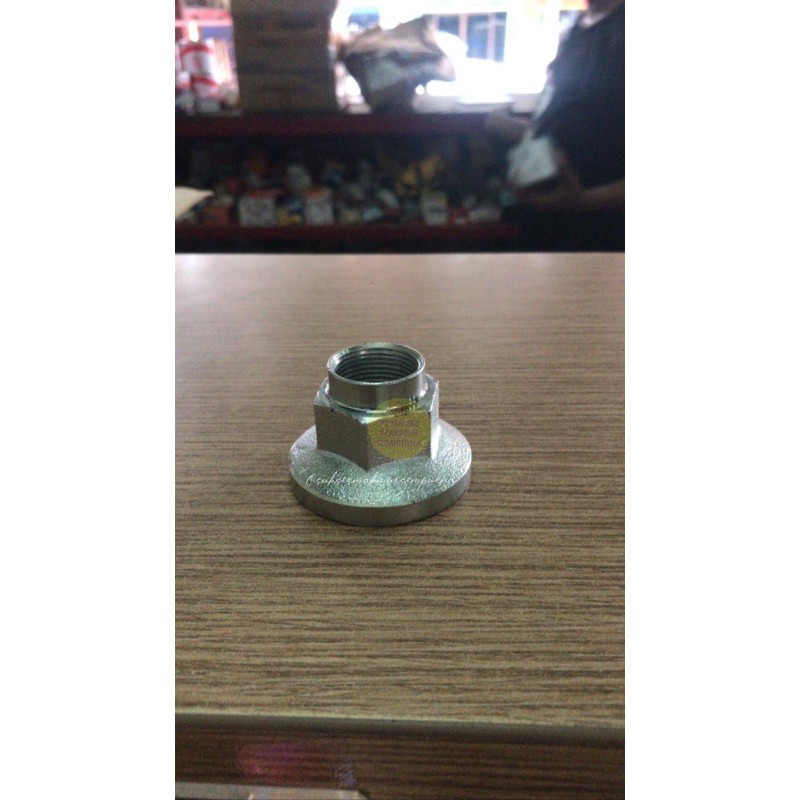 Mur Roda Daihatsu Grandmax