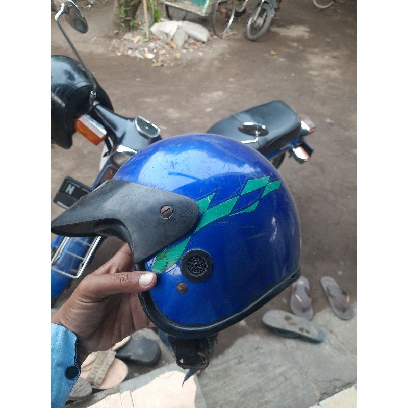 Helm Suzuki Jadul