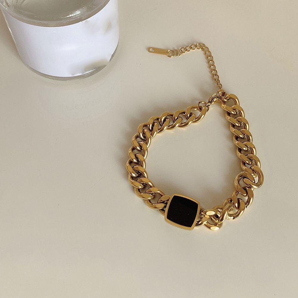 Nickolas1 Wanita Gelang Trendi Sederhana Industri Berat Fashion Kalung Square Retro Pendant Necklaces