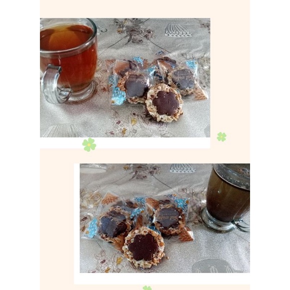 

Kue Tosca Kacang Kenari/Kacang Mete/Kacang Tanah