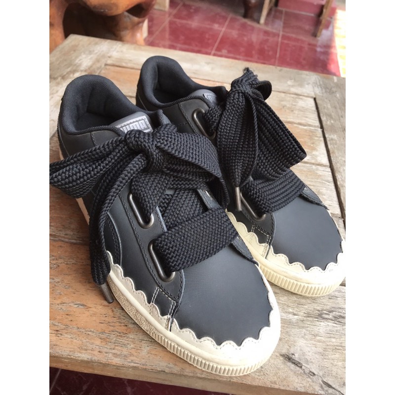 Preloved Sepatu Puma Basket Scallop Ribbon Hitam Wanita Size 39 Insole 25cm Black Shoes Second Woman