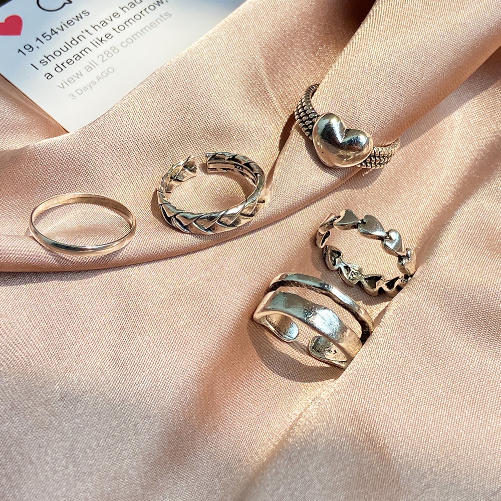 IFYOU 5pcs / set Cincin Bentuk Hati Warna Silver Gaya Vintage Untuk Wanita