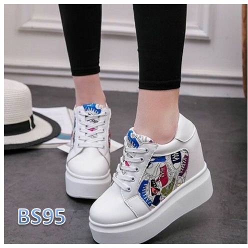 

Boots Lukis Tali Putih - BS95