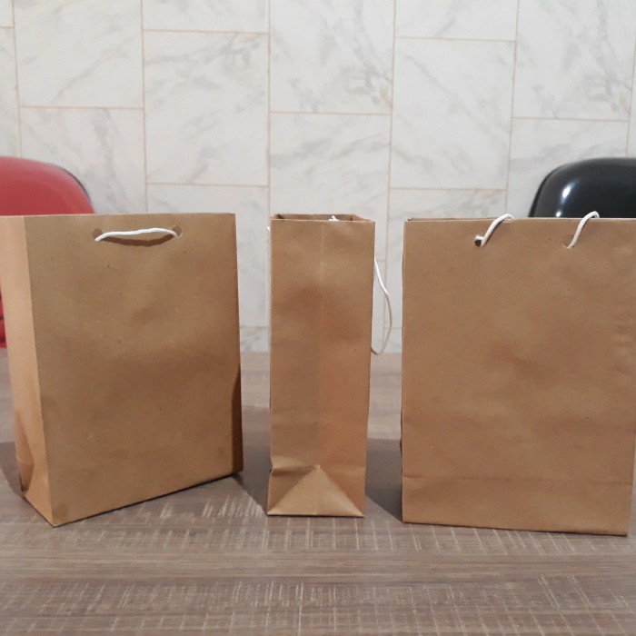 

SALE Paper bag / tas kertas / Goodie bag / tas shopping / tas uk 8×19×22 - Cokelat
