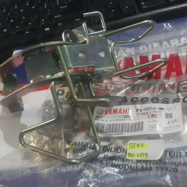 STAY BRACKET DUDUKAN COVER DEPAN MX KING 2PV-F331A-00 original YAMAHA
