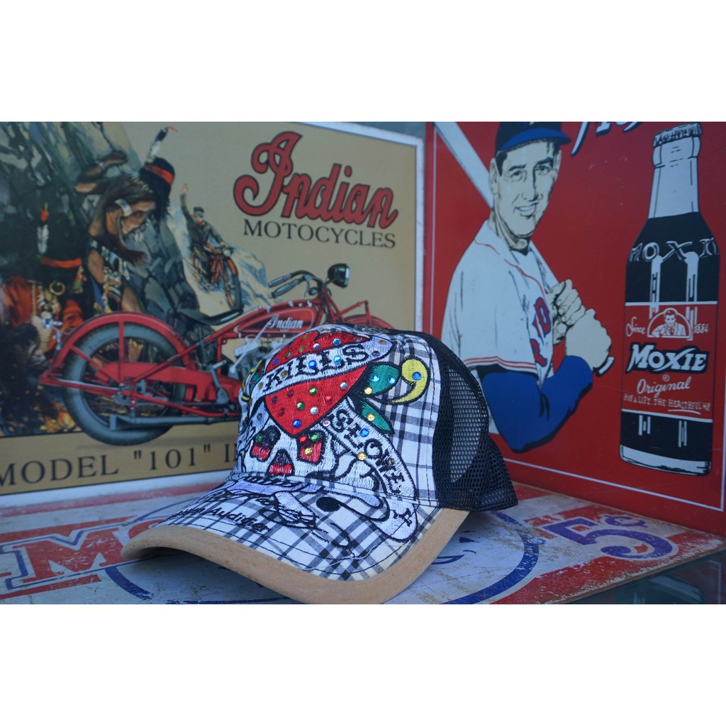 Trucker Hat Topi Ed Hardy Unisex One Size White Black