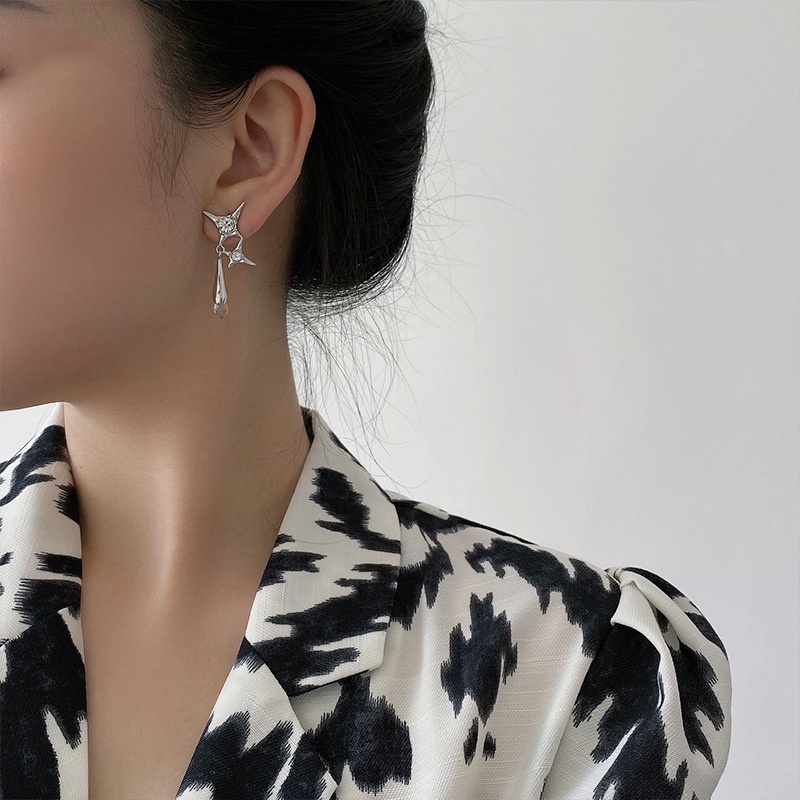 Anting Tusuk Motif Bintang / Salib Simple Trendy Untuk Wanita