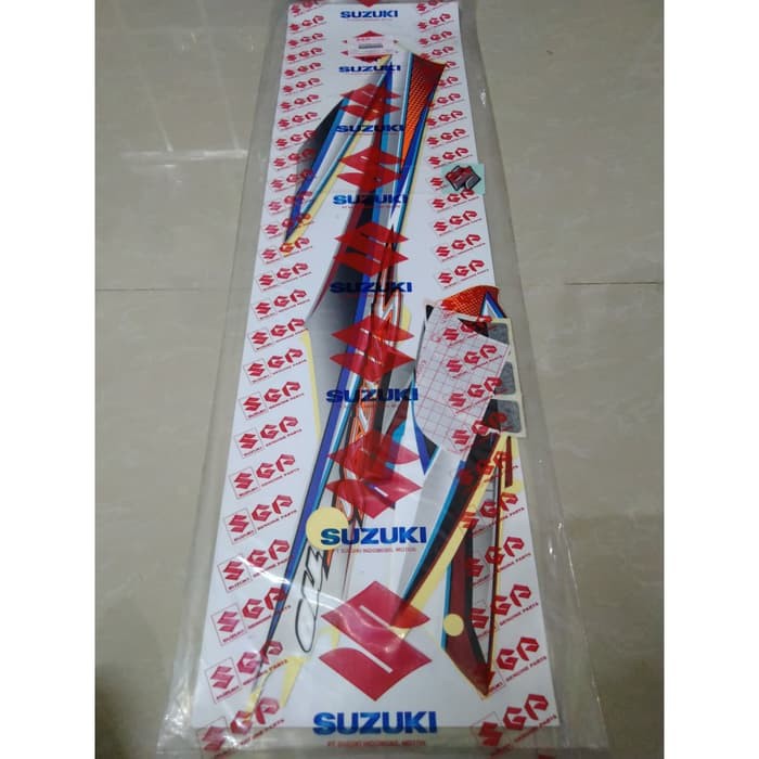 Dijua  STIKER BODI STRIPING SMASH 2005 SILVER BIRU ORIGINAL SUZUKI  Diskon