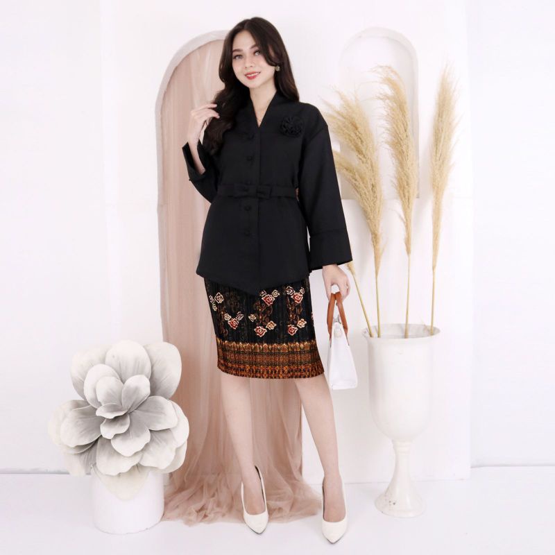 Atasan Kebaya Encim Modern Senada Standar Jumbo Pakaian Tradisi Livia