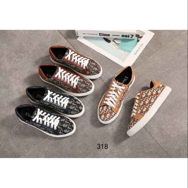 Dior Sneakers #318