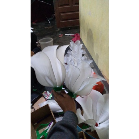 Standing Lampu Bunga Stoking / Kap Lampu Hias Bunga Stoking Dekorasi Fariasi Warna