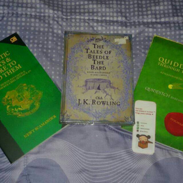 Harry Potter set Buku Hogwarts Library Bahasa Indonesia