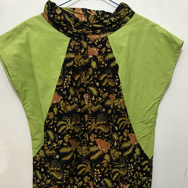 Batik nona rara preloved