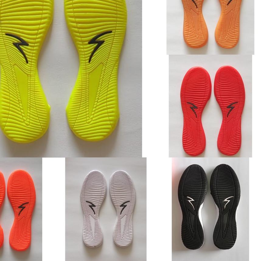 SOL SEPATU FUTSAL SPECS