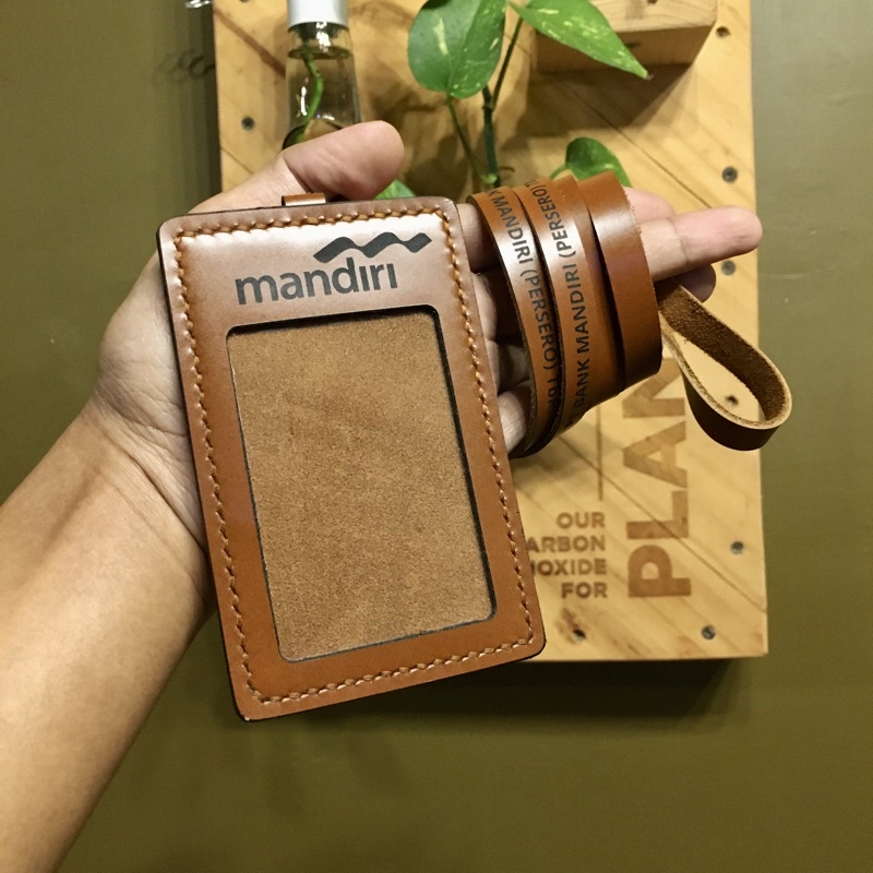 

id card holder kulit Kalung - name tag kulit - tempat id card kulit - grafir