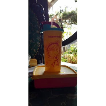 Tupperware Happy Day Tupperware Lunch set.