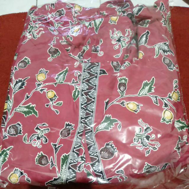 Atasan Batik Tunik Seragam Kerja Wanita Motif Bunga Daun Kecil