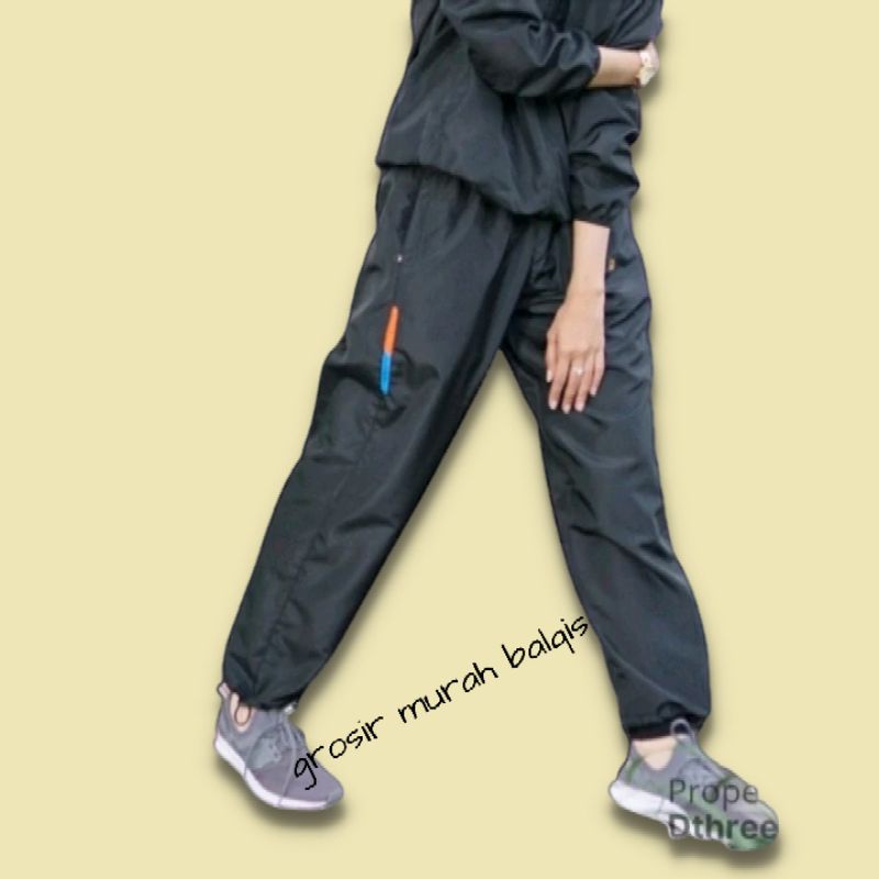 Celana training Panjang Wanita Celana Bawahan Perempuan Olahraga Lari Joging Sepeda Parasut Hitam Size XXL-2