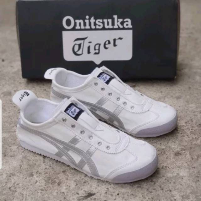 Sepatu onit women putih silver grade original