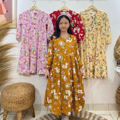 Gamis anak perempuan rempel 3 susun ruffle dada motif BT21 bahan voxy premium merk latin