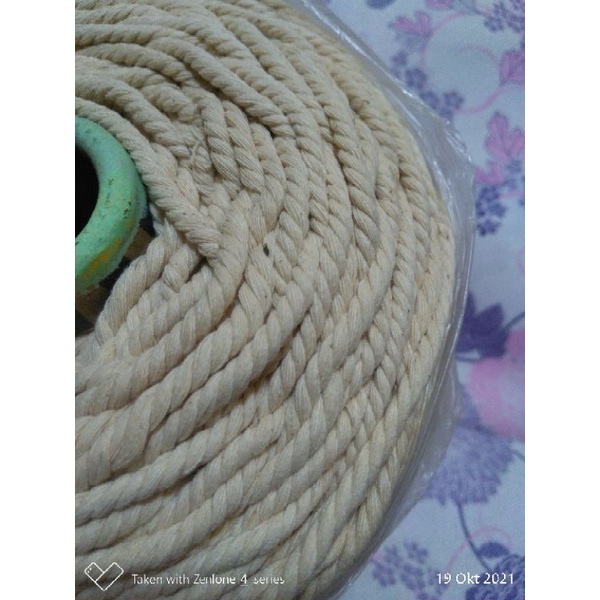 

Tali Katun Tali Kepang Tali Macrame Tali Sumbu Tali Kur Tali Anyaman Meteran