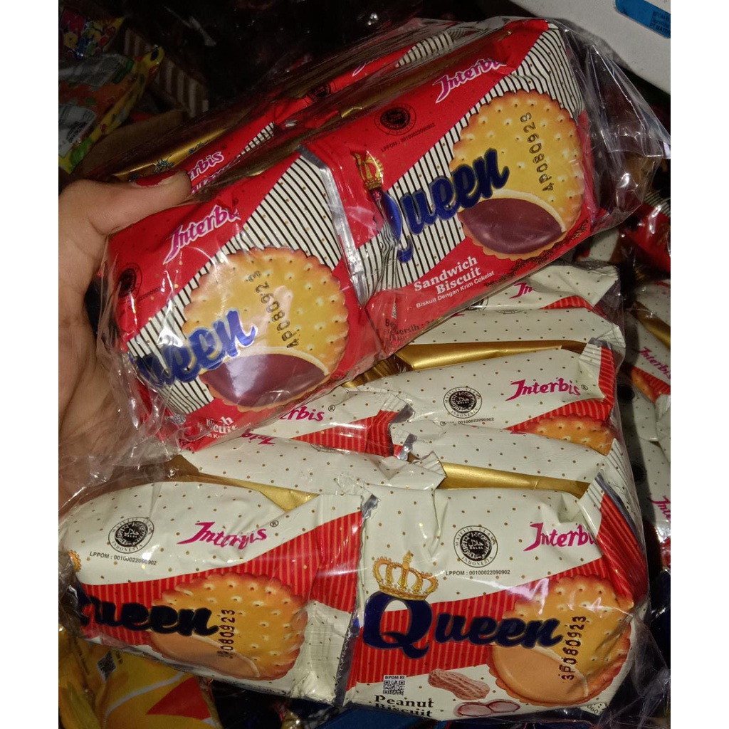 

Queen Sandwich Biskuit 1 pack isi 10 pcs