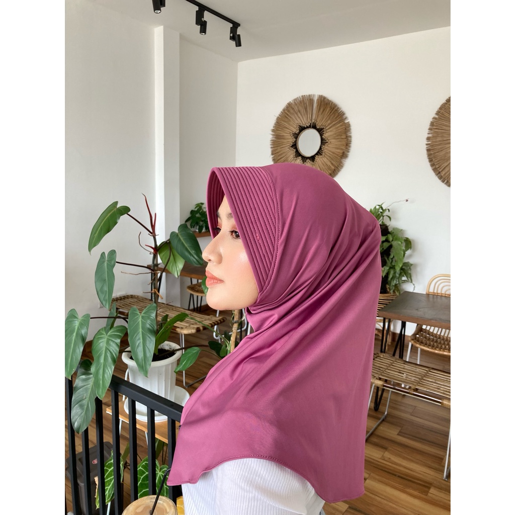 Hamidah - Hijab Bergo Hamidah Size M by Hamidah