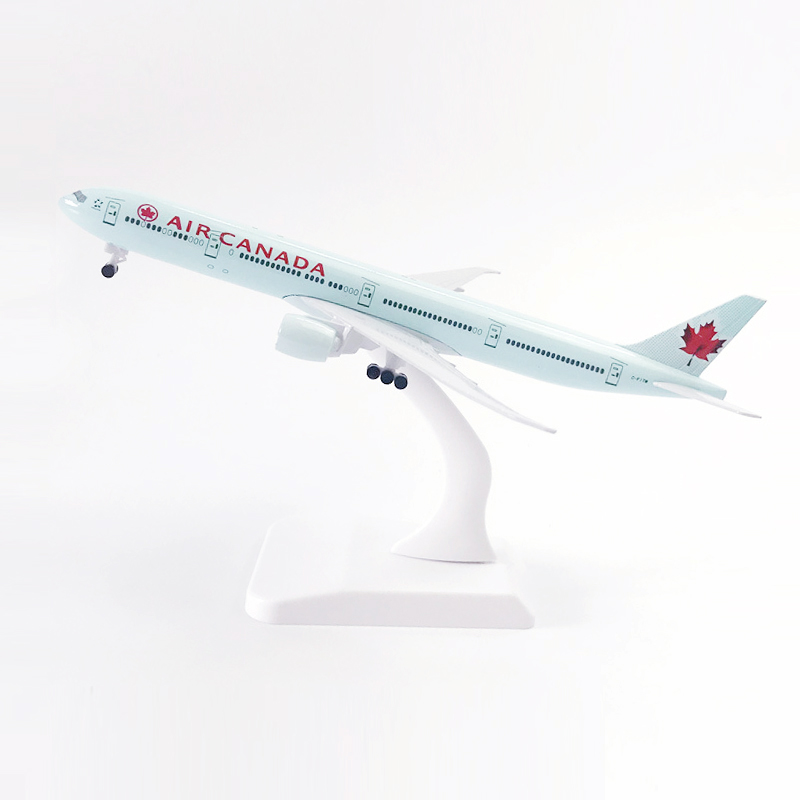 Model Pesawat Terbang Canada Boeing 777 B777 Model Die-cast Bahan Metal Ukuran 16CM / 20CM