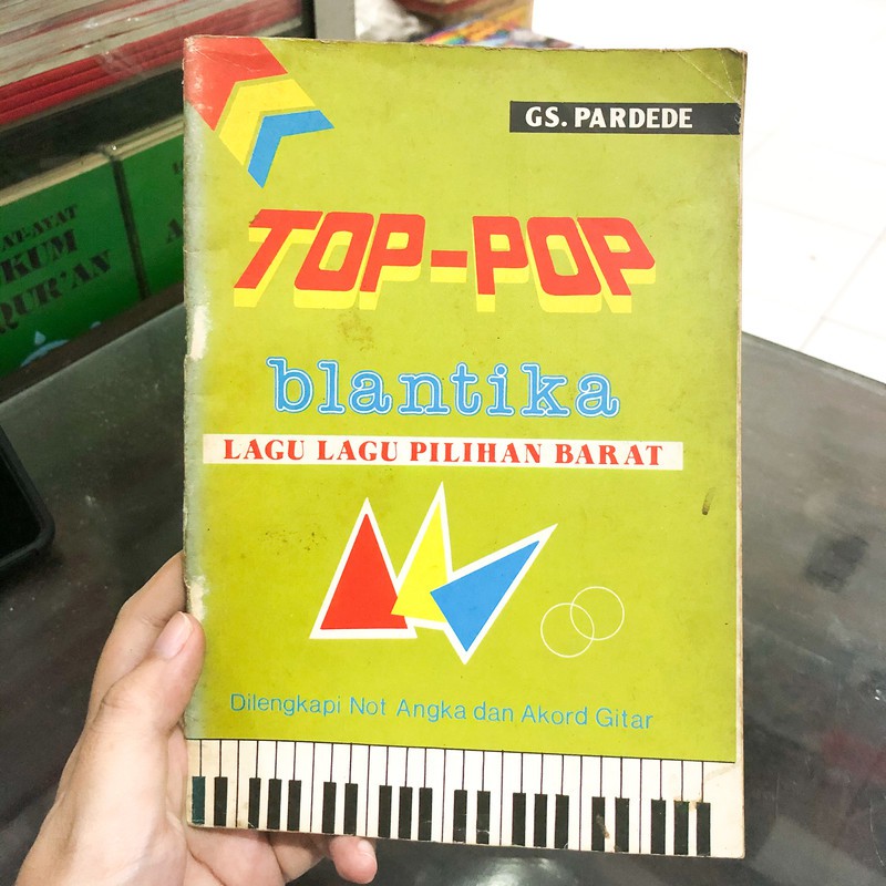 Buku Top-Pop Blantika Lagu-lagu Pilihan Barat