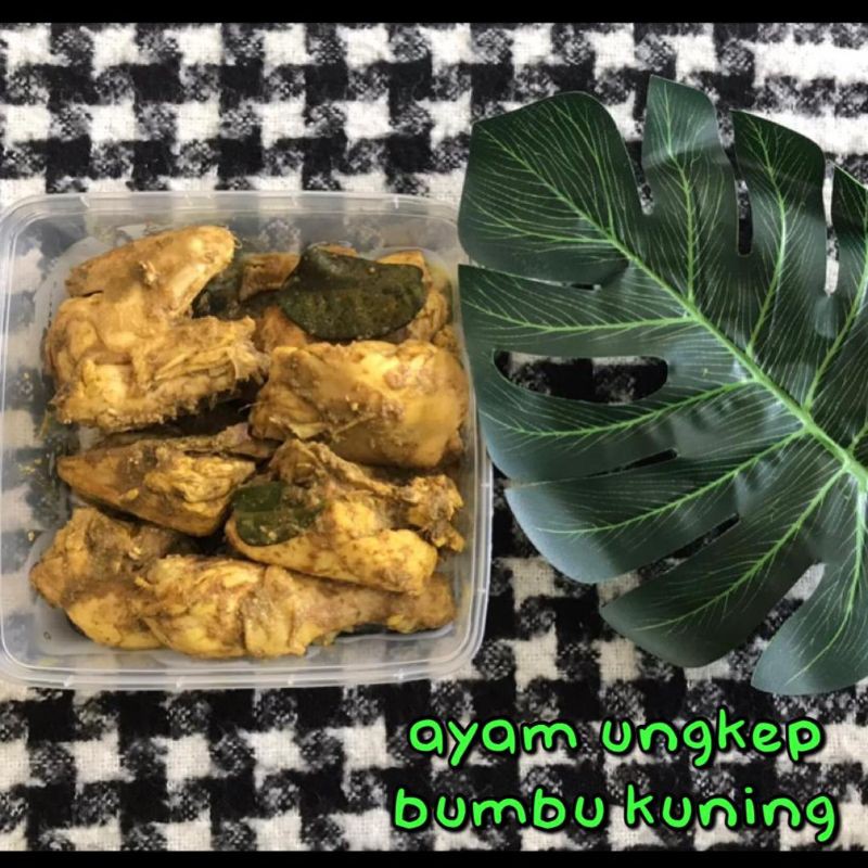 

AYAM UNGKEP BUMBU KUNING 8 P0TONG
