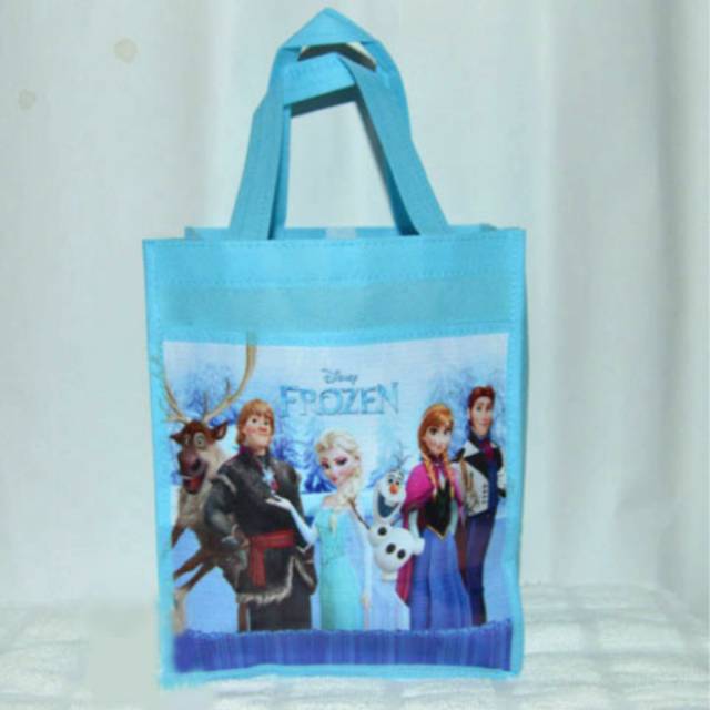 

TAS KANTONG KARAKTER FROZEN | SOUVENIR TAS KARTUN TERLARIS, TERBARU, READY STOCK, NEW, PROMO, UNIK