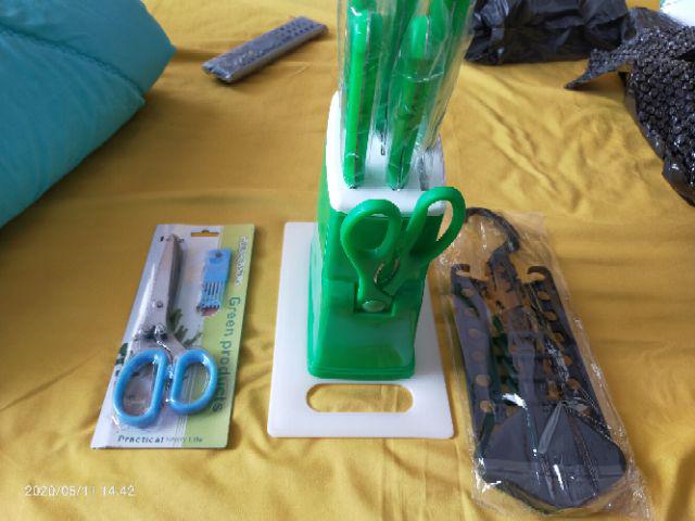 Magic Hanger / Gantungan Baju Multifungsi / Gantungan Portable / Gantungan Baju Unik Muat Banyak