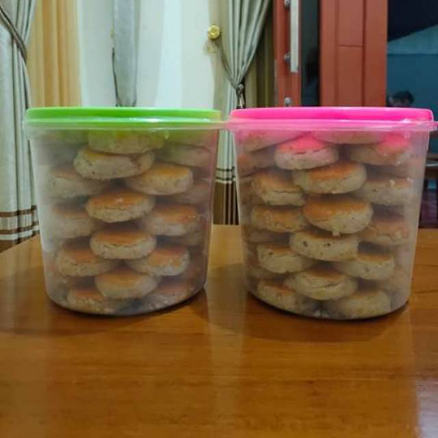 

Kue kacang jember home made UKM