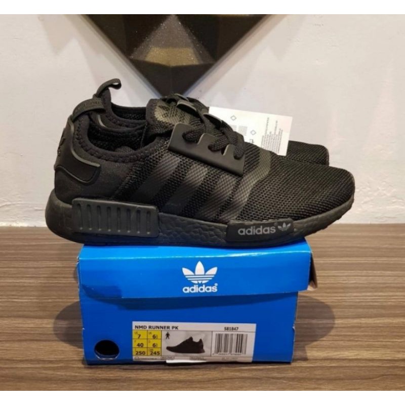 nmd black size 9