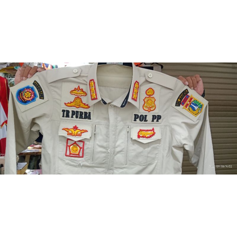 Kemeja cream POL PP + atribut timbul,bahan luster EXCLUSIVE