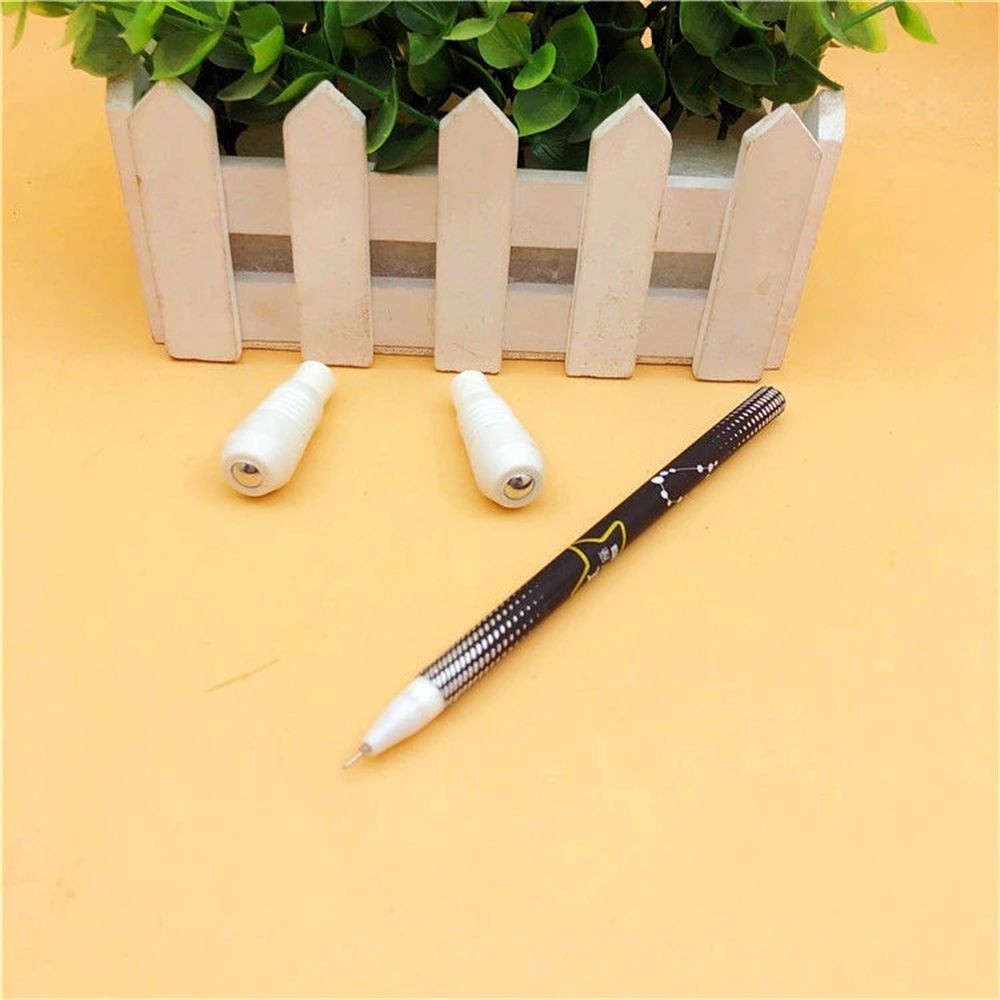 Lanfy 2pcs / Set Pulpen Gel Motif Anime Naruto Anti Slip Untuk Stationery / Pelajar