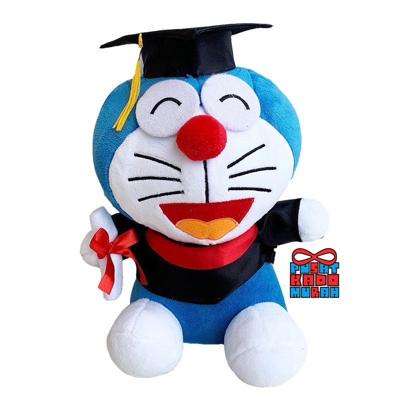 Boneka Doraemon Wisuda