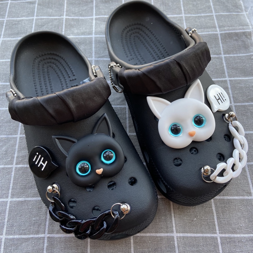 ✨shinyDIY✨Crocs jibbitz: aksesori cantik untuk sepatumu❤️Crocs 6 Pcs Aksesoris Kancing Rantai Ganda Warna Hitam Putih Untuk Sepatu Wanita#Sepatu Sneakers Wanita Model Lace-Up Warna Hitam + Putih